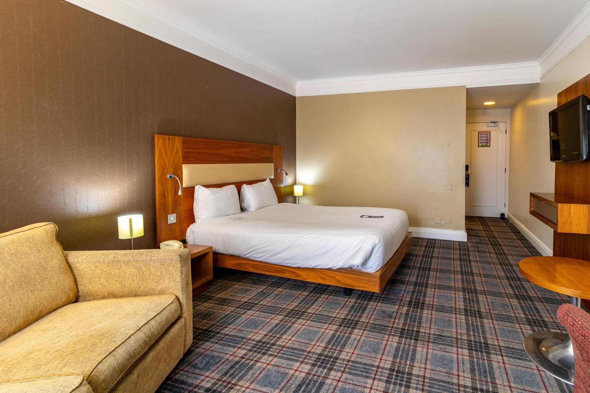 Bromsgrove Hotel And Spa Dış mekan fotoğraf